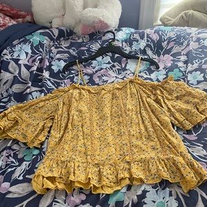 YELLOW FLORAL COLD SHOULDER TOP
